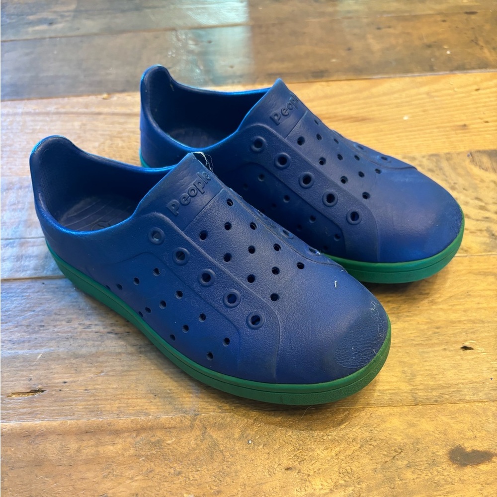 Kids People Branded x Vancouver Canucks Shoe